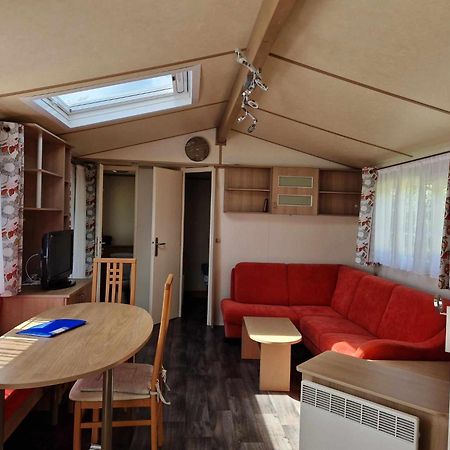 Camping Le Clos De Balleroy ภายนอก รูปภาพ