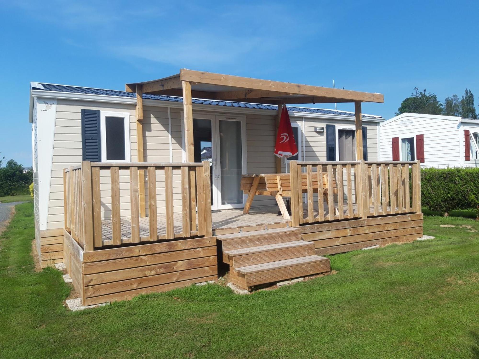 Camping Le Clos De Balleroy ภายนอก รูปภาพ