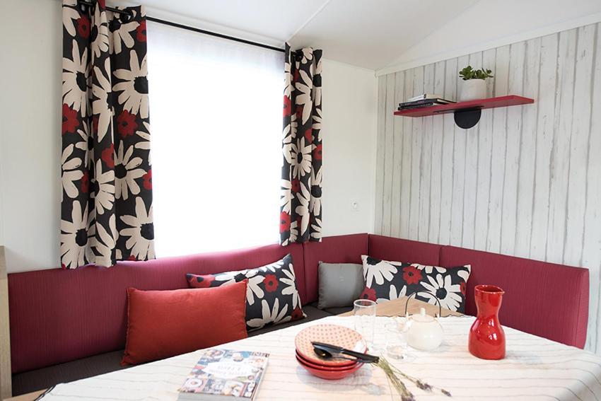 Camping Le Clos De Balleroy ภายนอก รูปภาพ