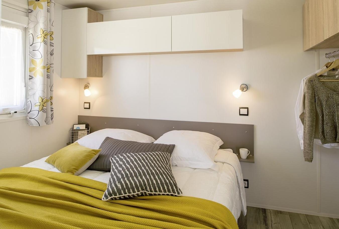 Camping Le Clos De Balleroy ภายนอก รูปภาพ