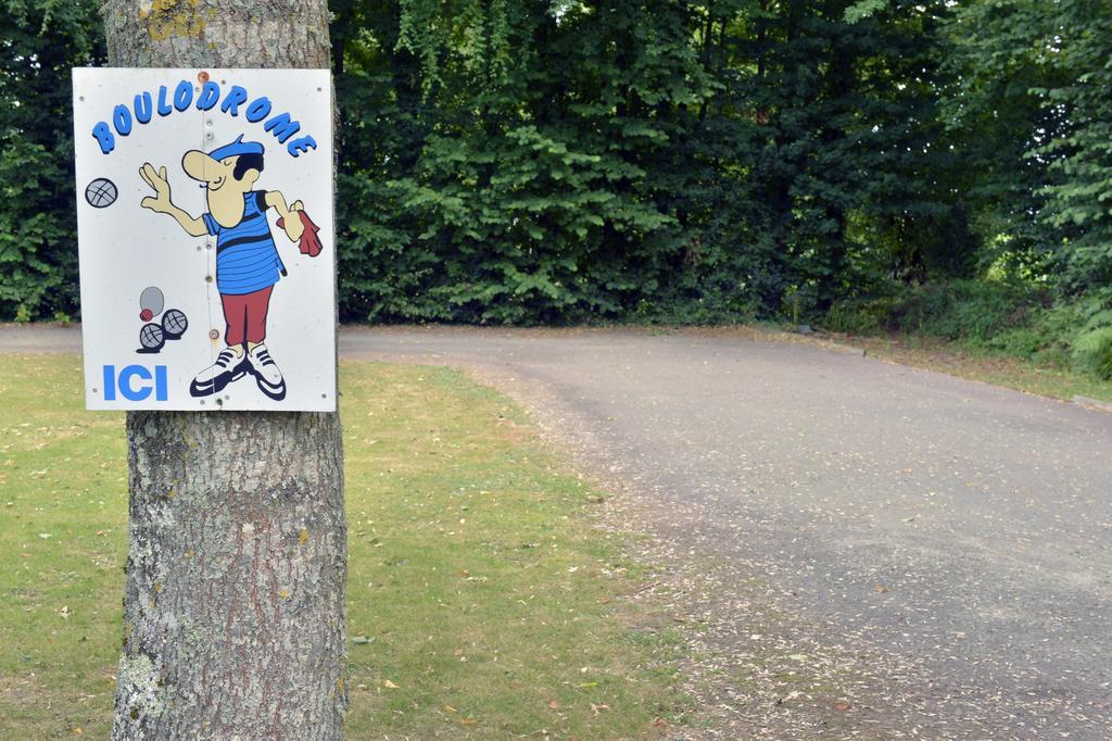 Camping Le Clos De Balleroy ภายนอก รูปภาพ